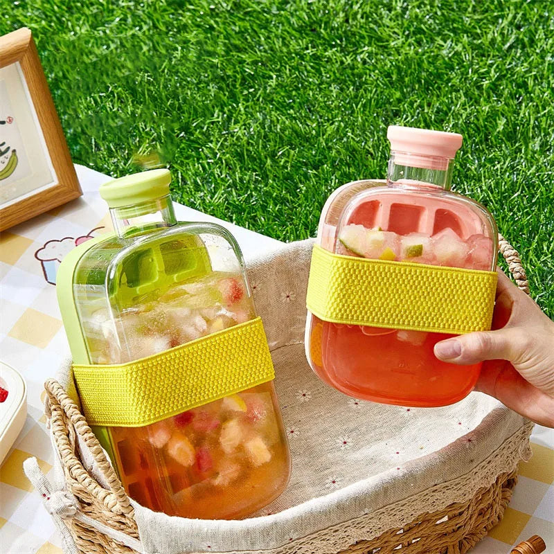 Eiswürfelform mit Strohhalm